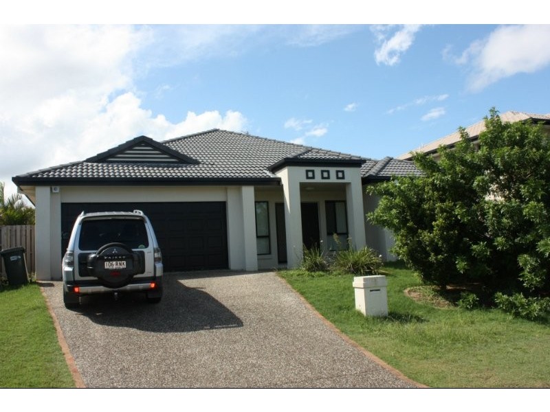 19 Rainlily cr, Upper Coomera QLD 4209