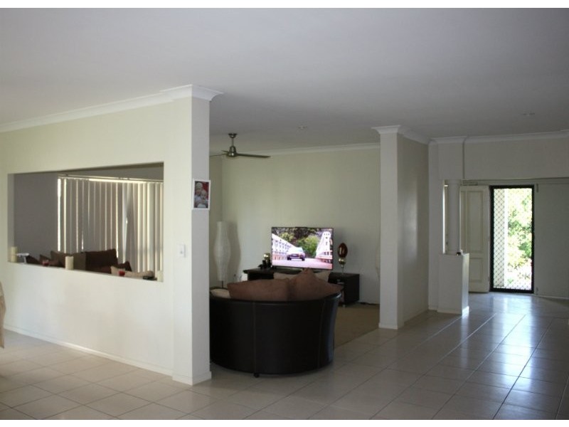 19 Rainlily cr, Upper Coomera QLD 4209