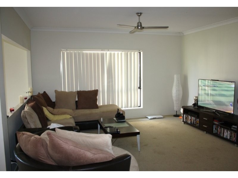 19 Rainlily cr, Upper Coomera QLD 4209