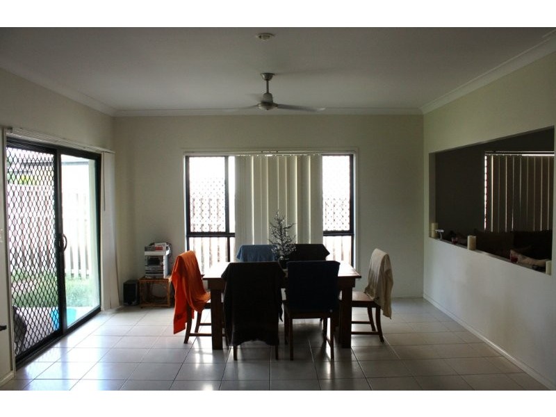 19 Rainlily cr, Upper Coomera QLD 4209