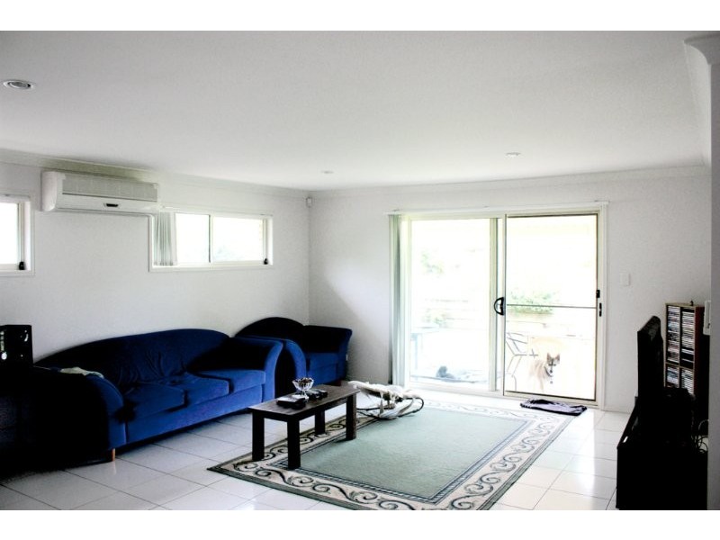 6 Amaray Drive, Upper Coomera QLD 4209