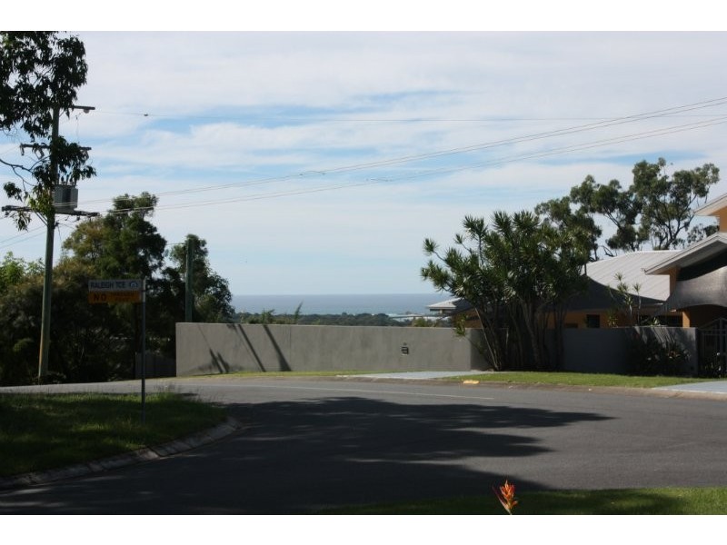 2 Raleigh Tce, Currumbin Waters QLD 4223