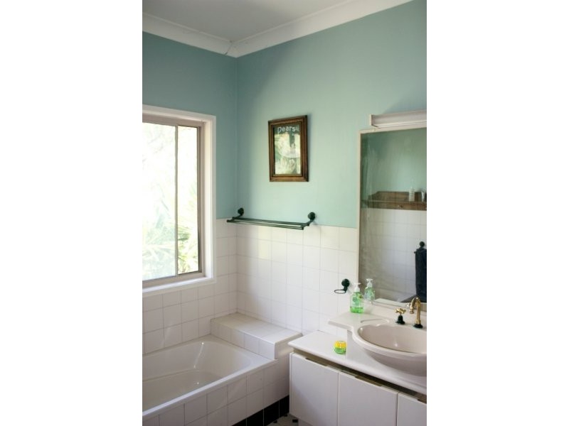2 Raleigh Tce, Currumbin Waters QLD 4223