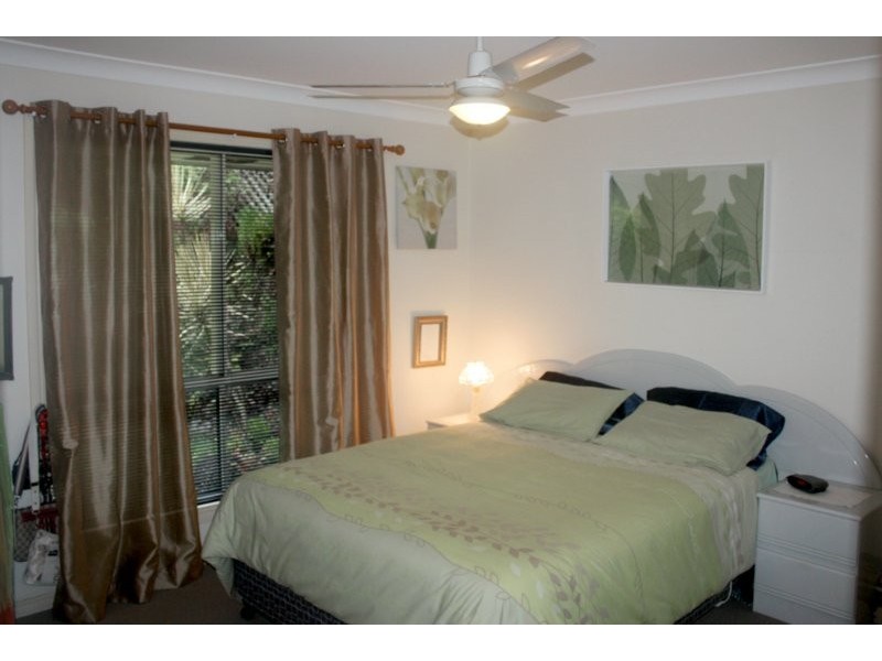 4 Presbytery Lane, Molendinar QLD 4214
