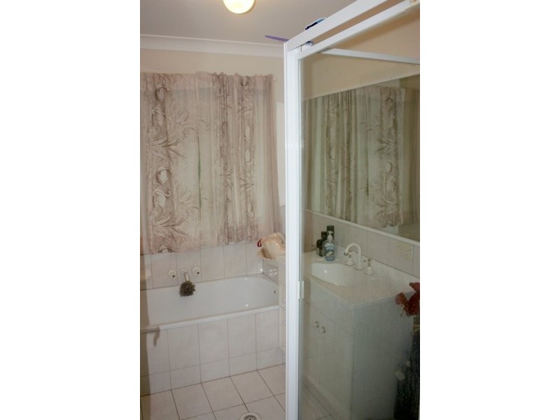 4 Presbytery Lane, Molendinar QLD 4214