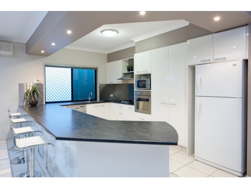 39 North Shore Ave, Varsity Lakes QLD 4227