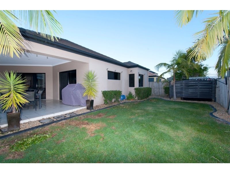 39 North Shore Ave, Varsity Lakes QLD 4227