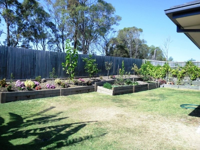 24 Goldcrest Drive, Upper Coomera QLD 4209