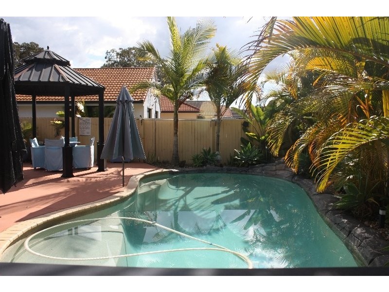 50 Serafina Drive, Helensvale QLD 4212