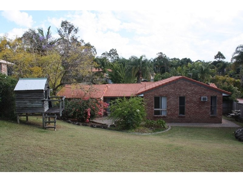 4 Pinehurst Place, Robina QLD 4226