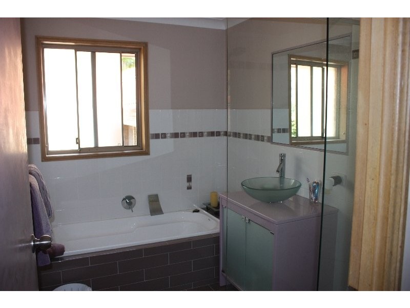 4 Pinehurst Place, Robina QLD 4226