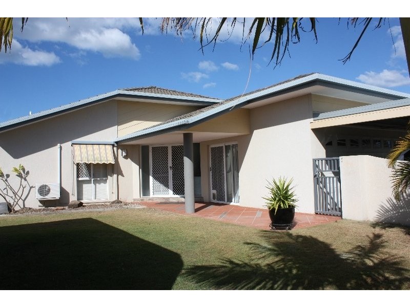 9 Seabreeze Street, Paradise Point QLD 4216