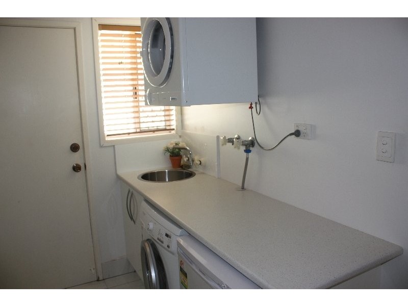 9 Seabreeze Street, Paradise Point QLD 4216