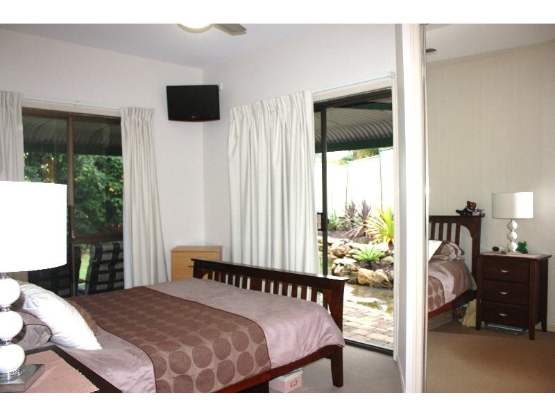 2 Alzino Place, Carrara QLD 4211