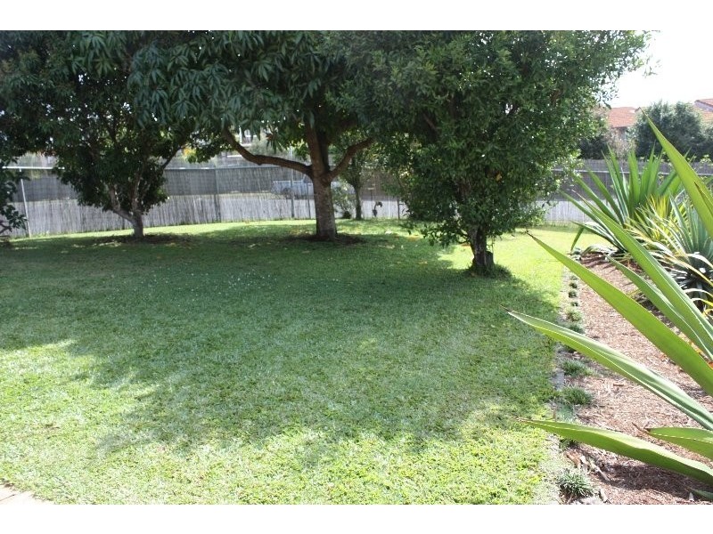 2 Alzino Place, Carrara QLD 4211