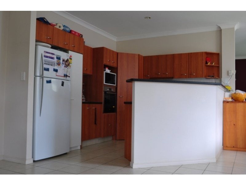 30 North Shore Ave, Varsity Lakes QLD 4227