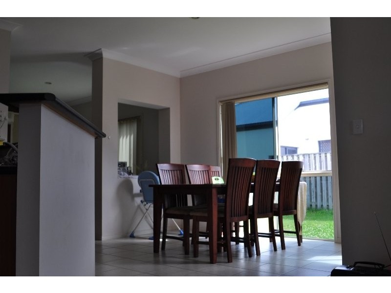 30 North Shore Ave, Varsity Lakes QLD 4227