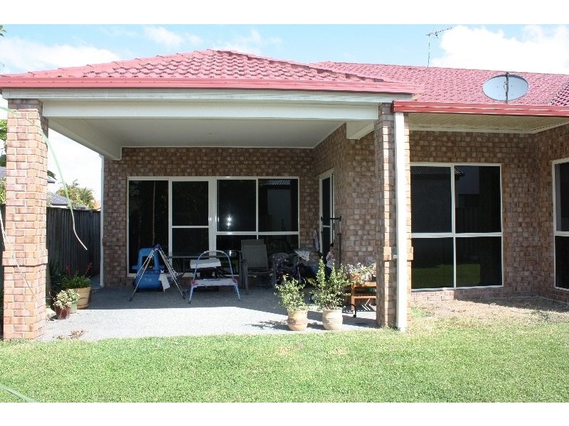 30 North Shore Ave, Varsity Lakes QLD 4227