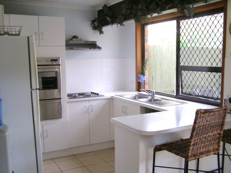 2/1 Chaplin Crescent, Oxenford QLD 4210