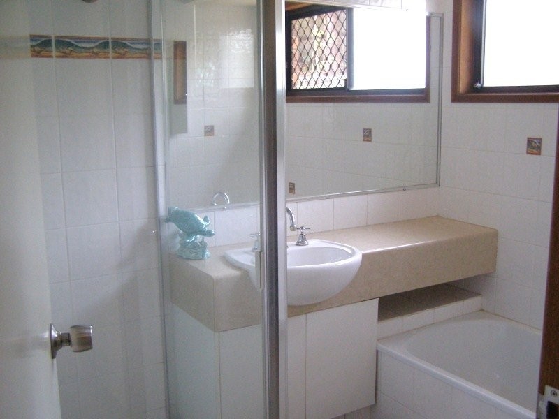 2/1 Chaplin Crescent, Oxenford QLD 4210