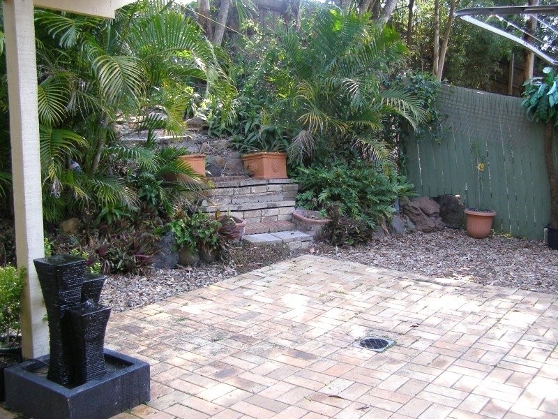 2/1 Chaplin Crescent, Oxenford QLD 4210