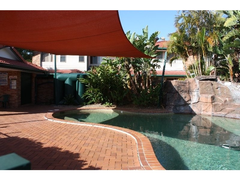 3/67 Brown Street, Labrador QLD 4215