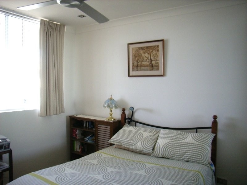 4037 3027 The Boulevard, Carrara QLD 4211