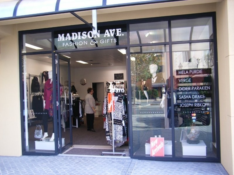 4037 3027 The Boulevard, Carrara QLD 4211