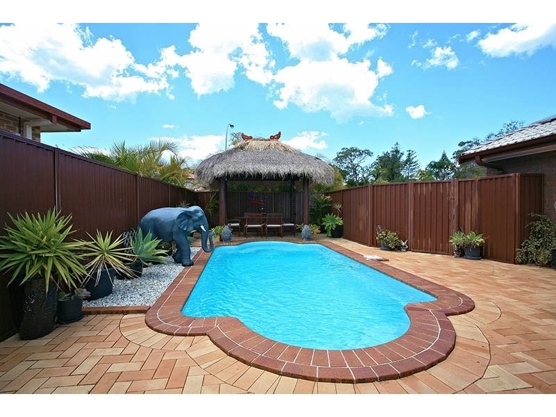 2/7 Gardiners place, Southport QLD 4215