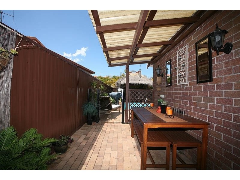 2/7 Gardiners place, Southport QLD 4215