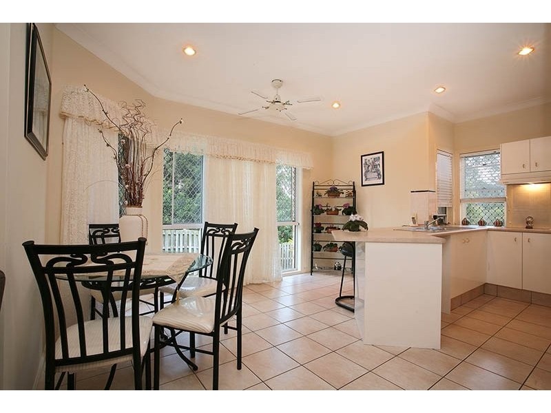 24 Daintree Drive, Parkwood QLD 4214