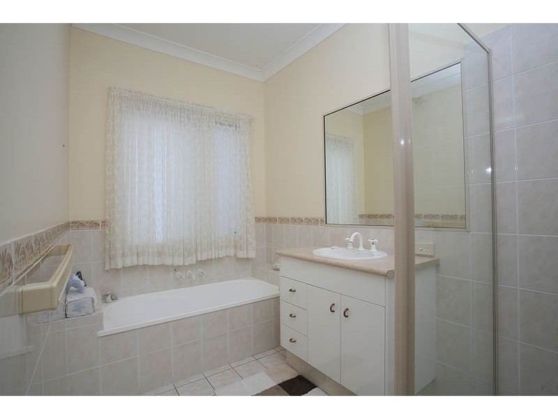 24 Daintree Drive, Parkwood QLD 4214