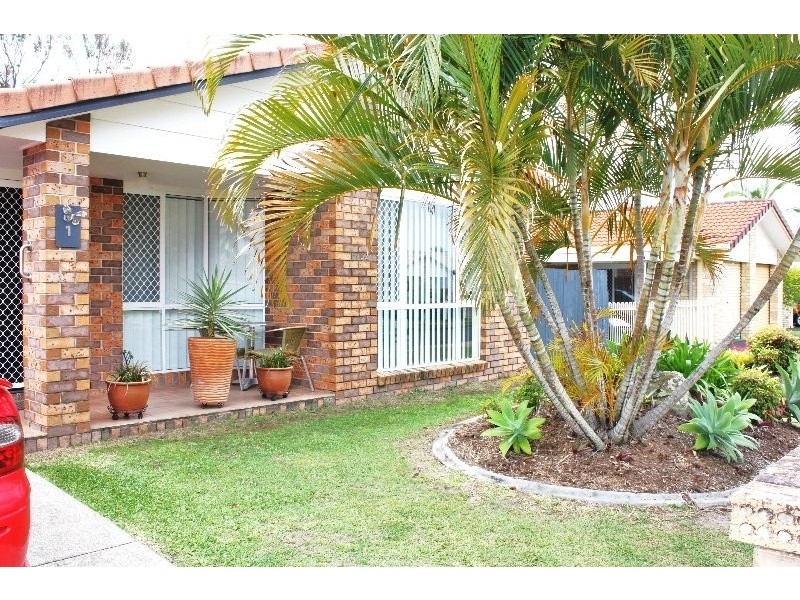 1/24 Kenny Drive, Labrador QLD 4215