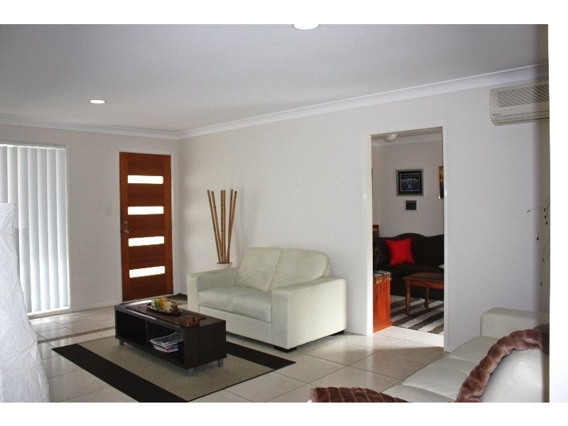 1/24 Kenny Drive, Labrador QLD 4215