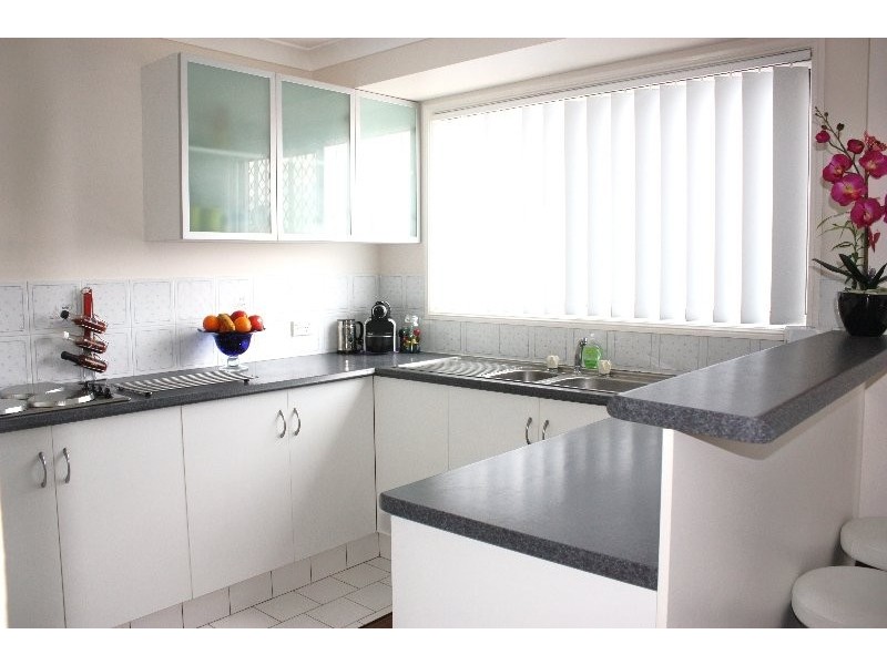 1/24 Kenny Drive, Labrador QLD 4215