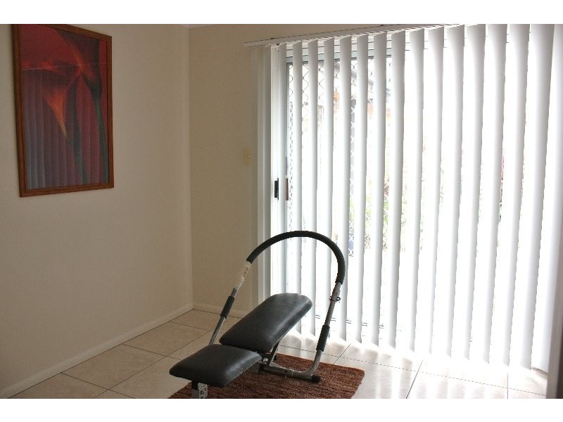 1/24 Kenny Drive, Labrador QLD 4215