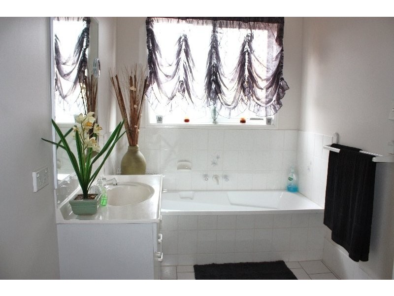 1/24 Kenny Drive, Labrador QLD 4215