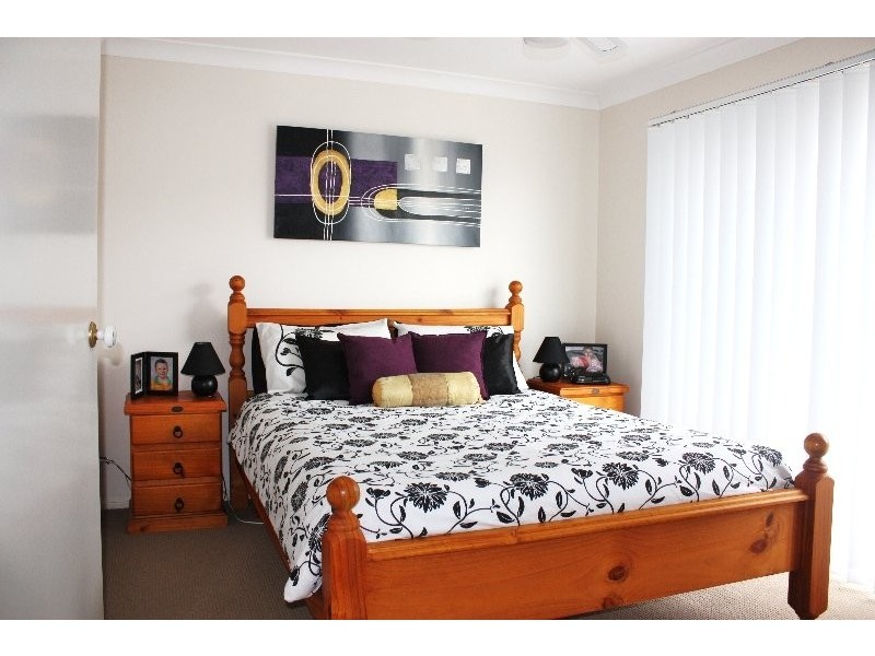 1/24 Kenny Drive, Labrador QLD 4215