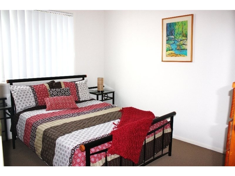 1/24 Kenny Drive, Labrador QLD 4215