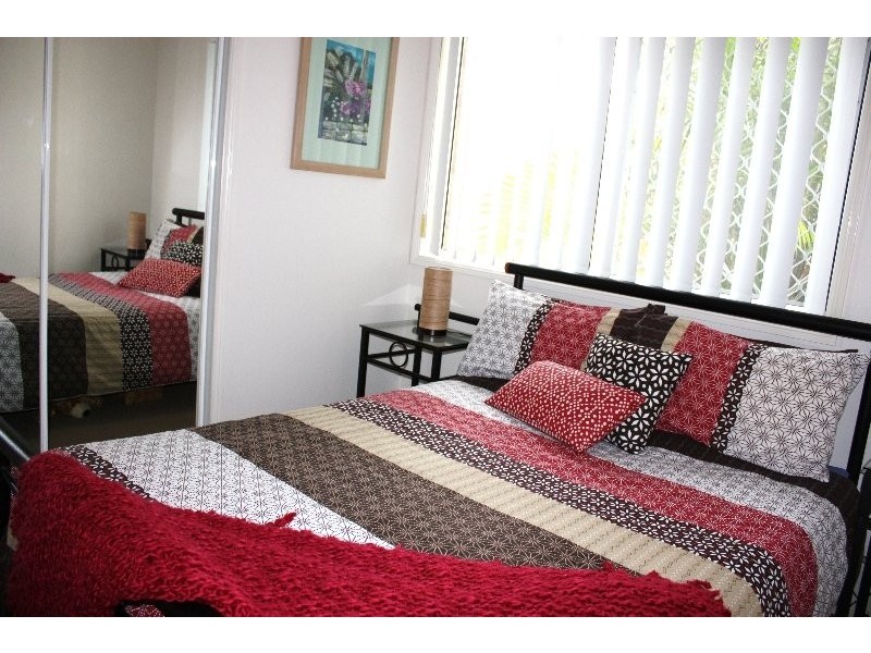 1/24 Kenny Drive, Labrador QLD 4215