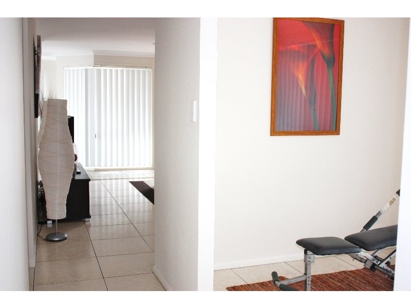 1/24 Kenny Drive, Labrador QLD 4215