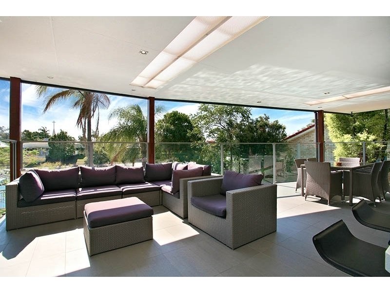 8 Gibraltar Drive, Isle Of Capri QLD 4217