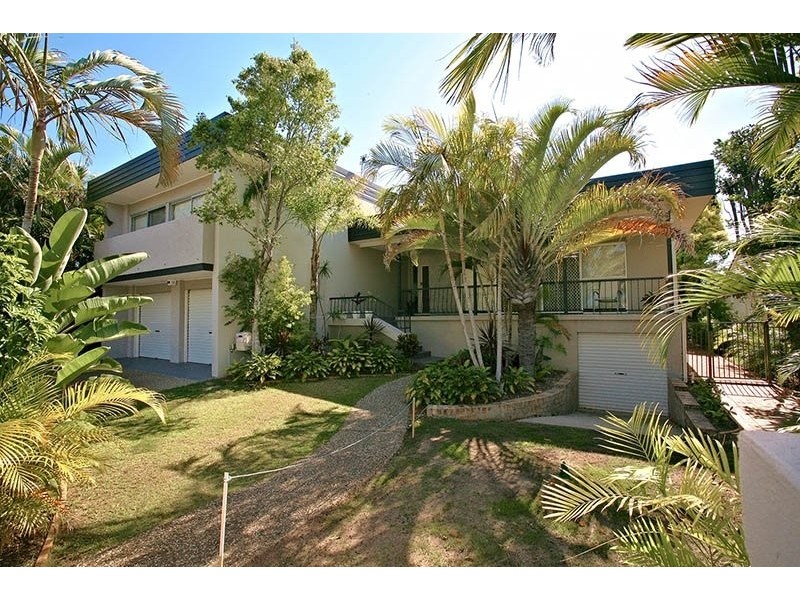 8 Gibraltar Drive, Isle Of Capri QLD 4217