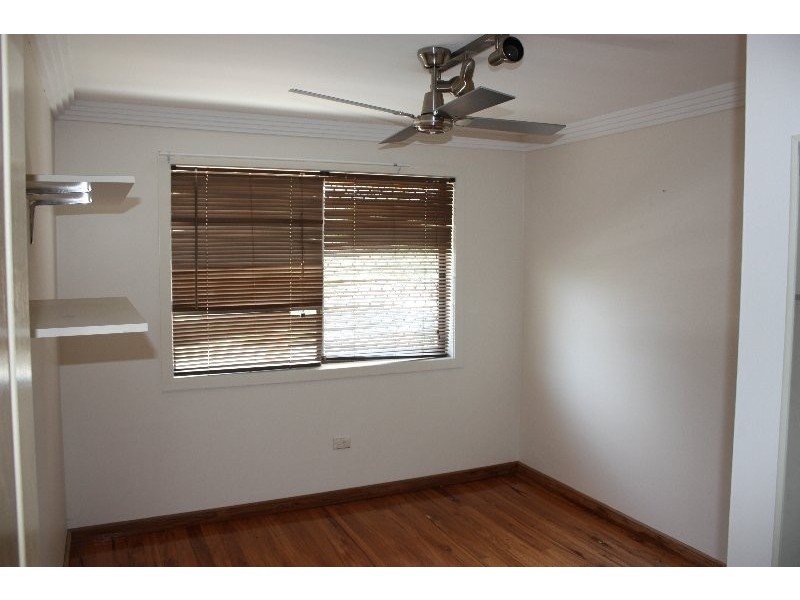 9 Sturt Street, Molendinar QLD 4214