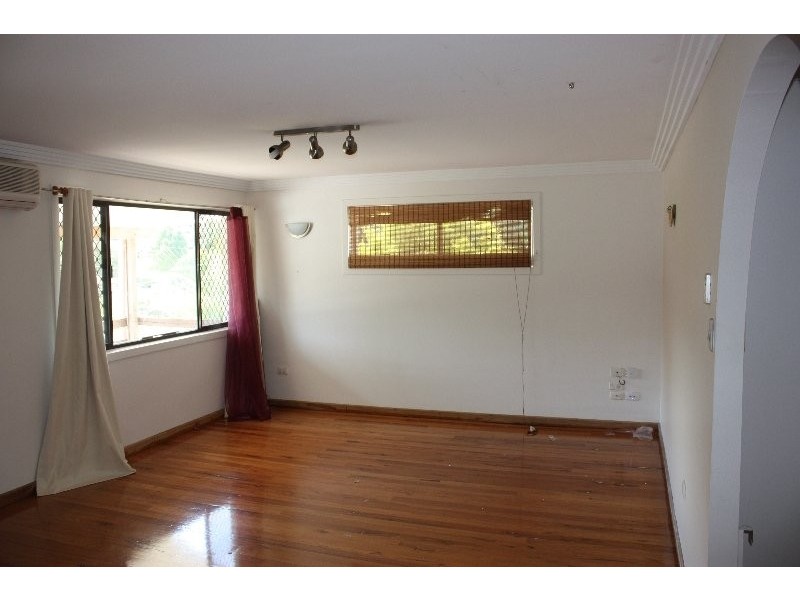 9 Sturt Street, Molendinar QLD 4214