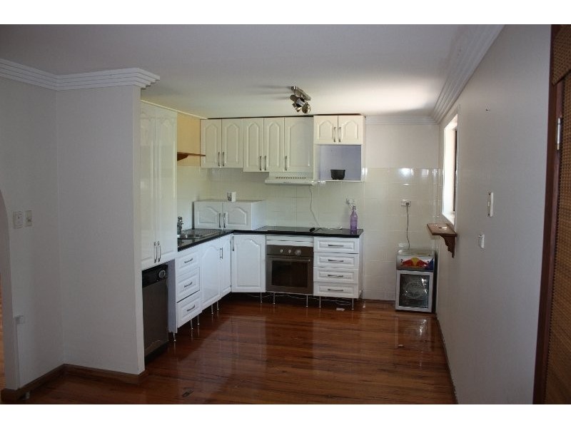 9 Sturt Street, Molendinar QLD 4214