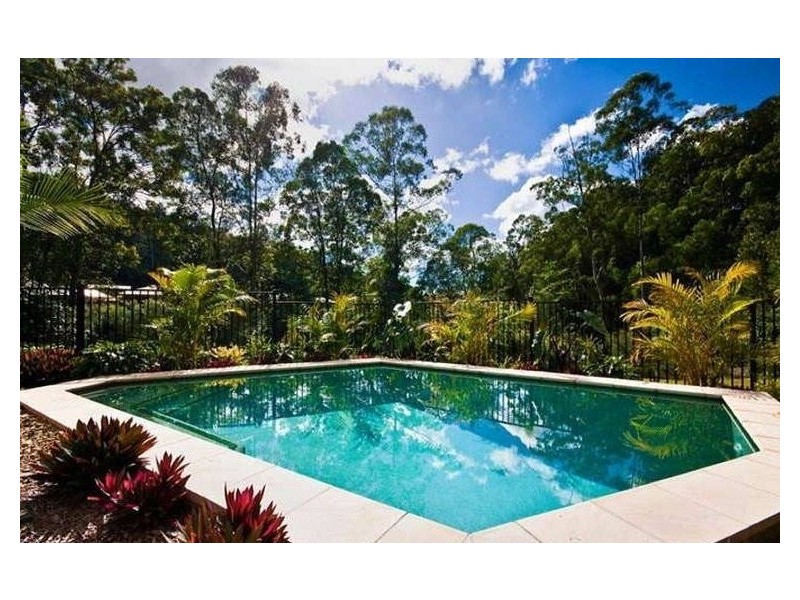 13 Lowe Court, Maudsland QLD 4210