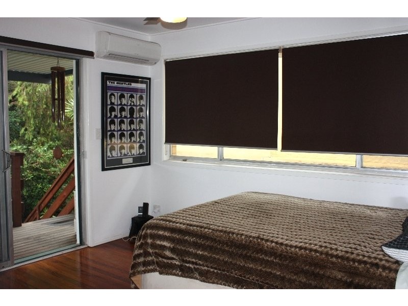 9 Yacht Street, Southport QLD 4215