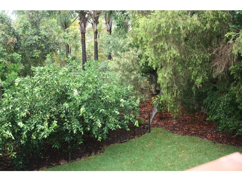 9 Yacht Street, Southport QLD 4215