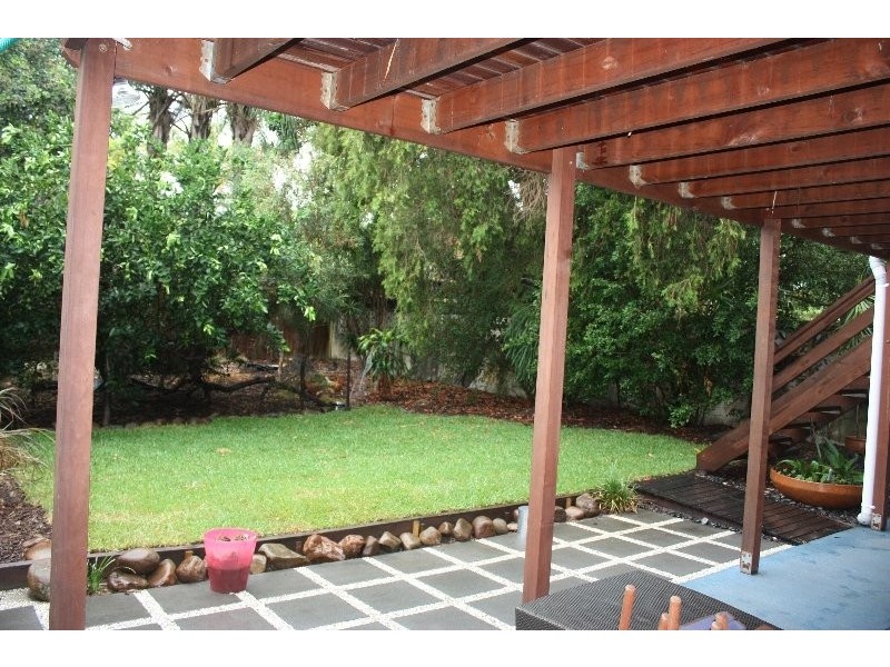 9 Yacht Street, Southport QLD 4215